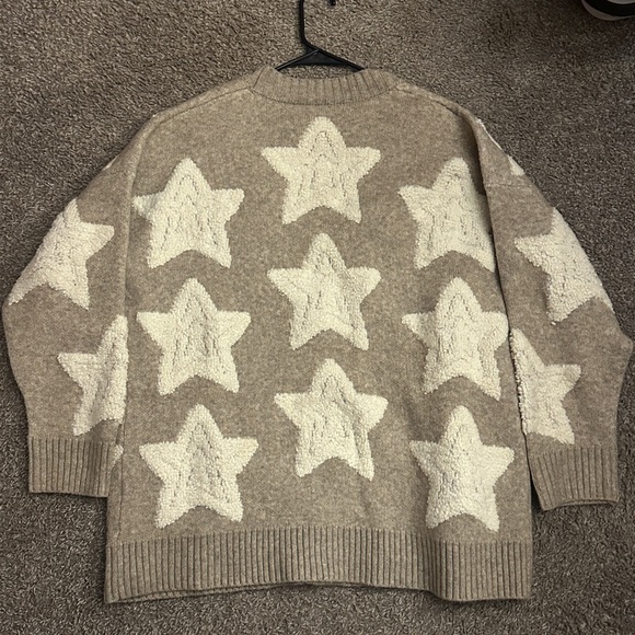 Star Patterned Cardigan - Picture 2 of 4